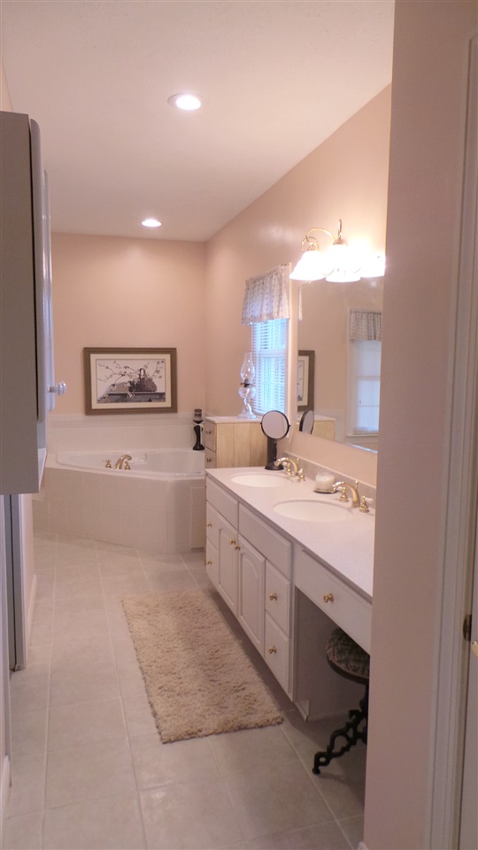 21580 Jackson Rd, South Bend, IN 46614 photo 12