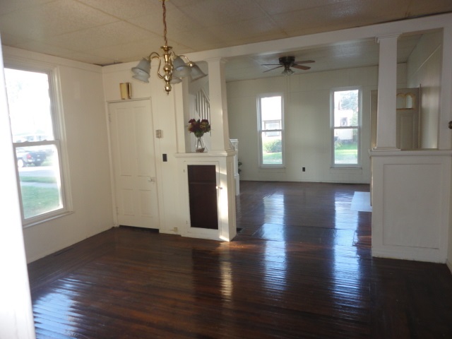 303 Whitelock St, Huntington, IN 46750 photo 2