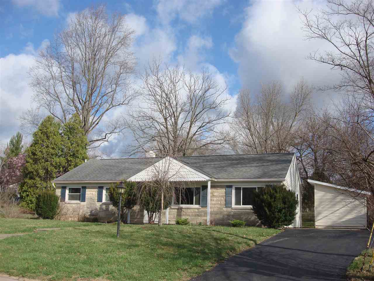822 W Briarcliff Dr, Bloomington, IN 47404 photo 1