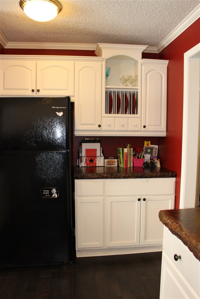593 Forest Park Dr, Newburgh, IN 47630 photo 3