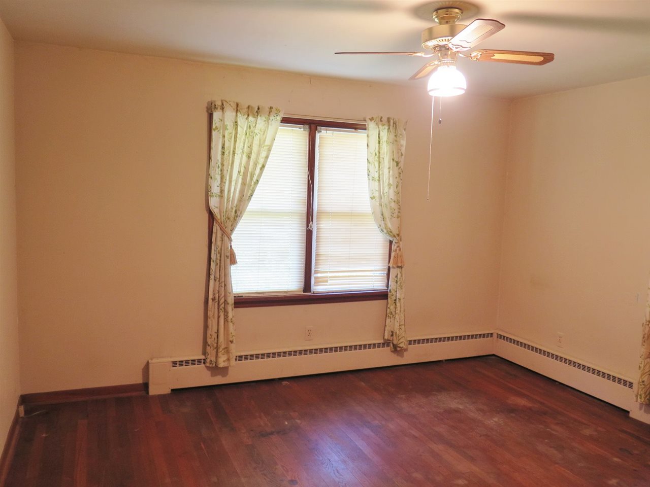 1314 W Brook St, Mitchell, IN 47446 photo 3
