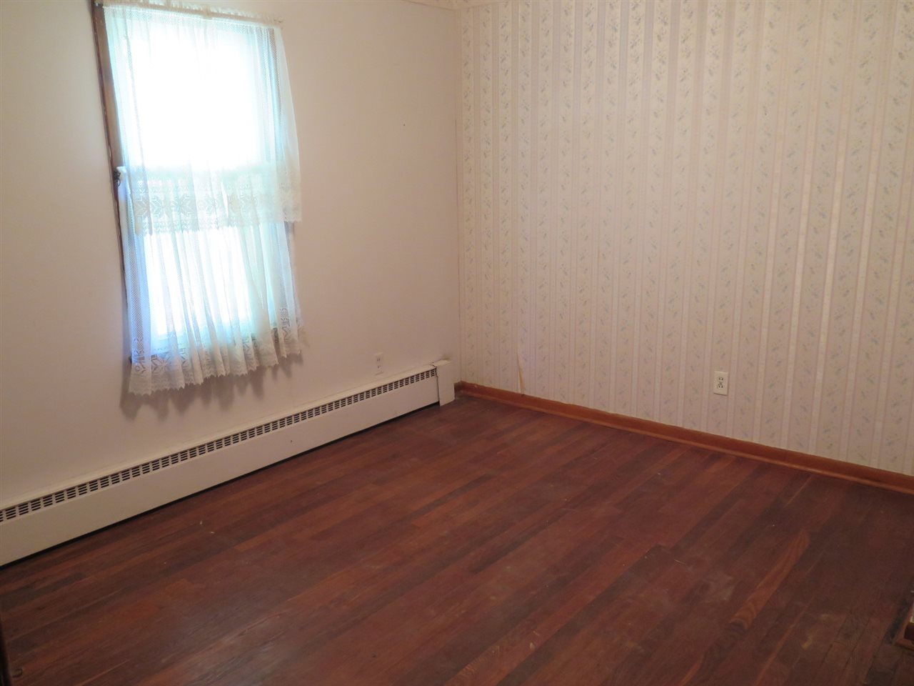1314 W Brook St, Mitchell, IN 47446 photo 4