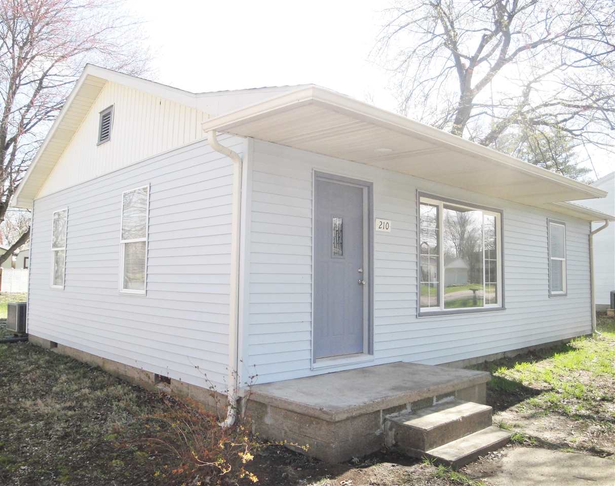 210 S Kentucky Ave, Chandler, IN 47610 photo 1
