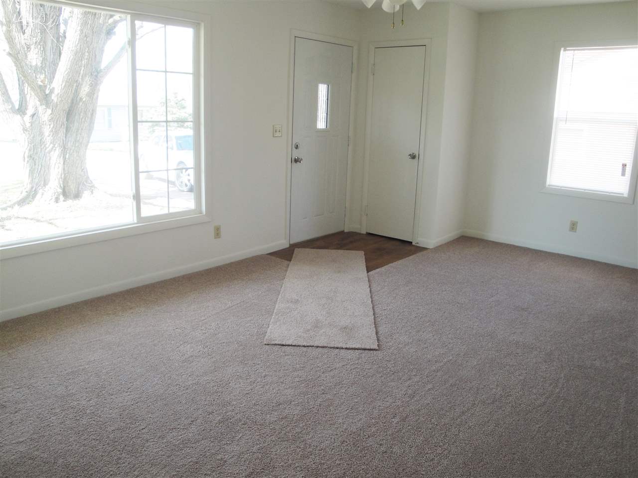 210 S Kentucky Ave, Chandler, IN 47610 photo 5