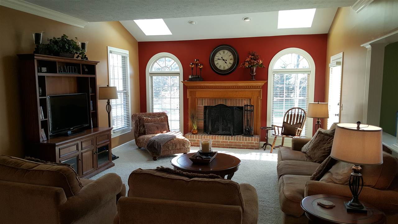52530 Woodington Ct, Granger, IN 46530 photo 2