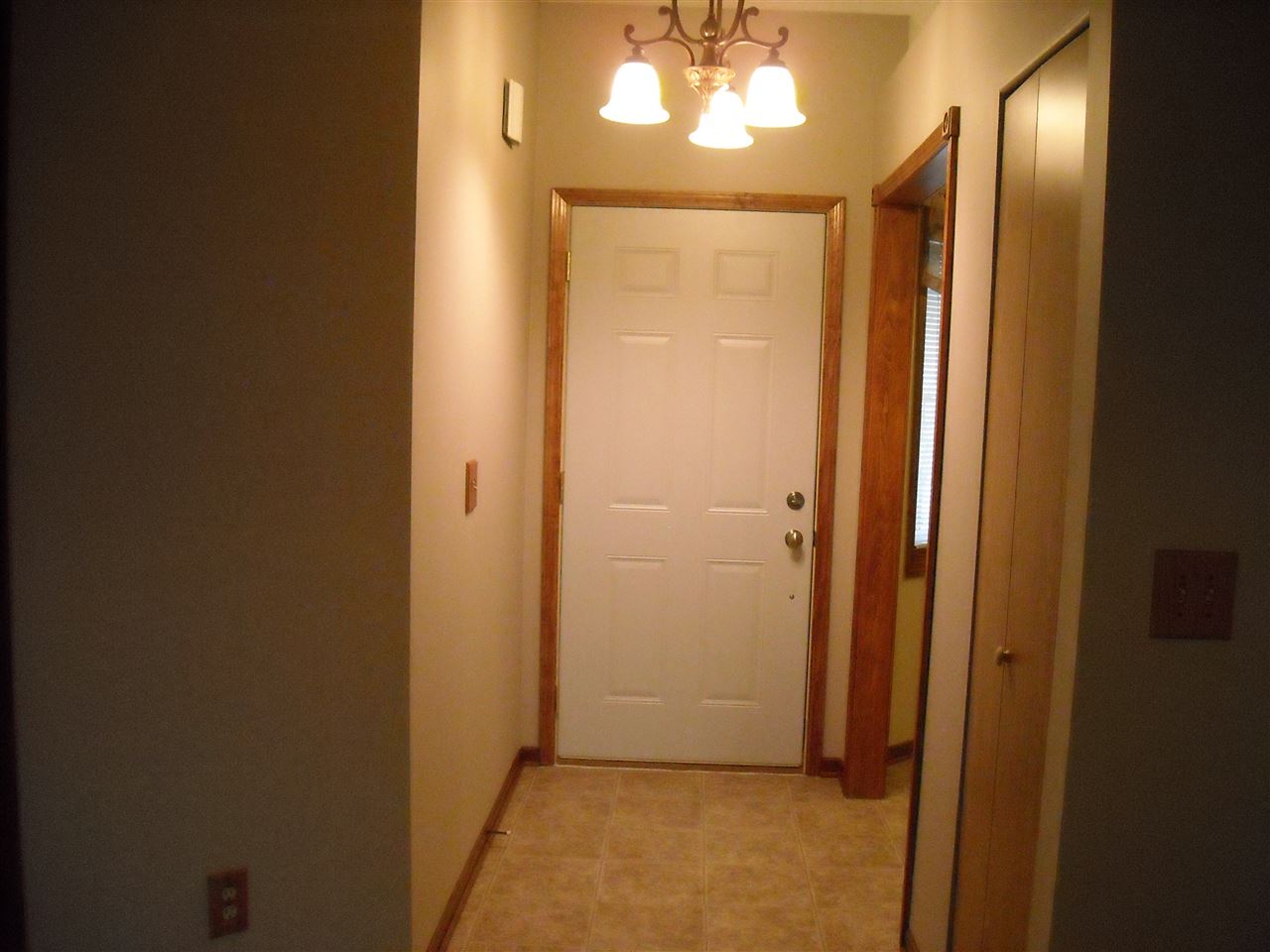 4709 Strathdon Dr, Fort Wayne, IN 46816 photo 2