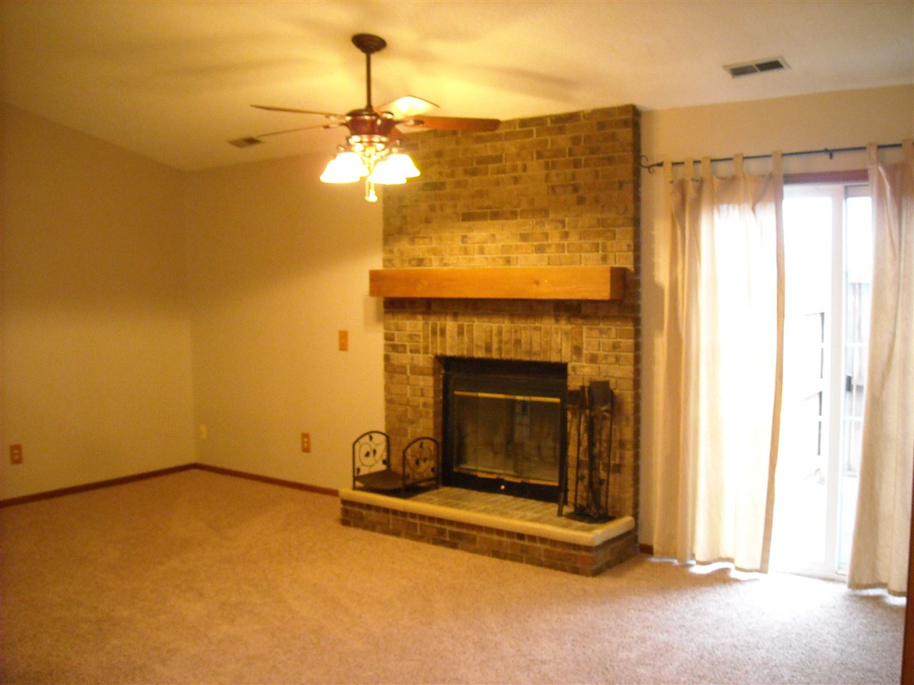 4709 Strathdon Dr, Fort Wayne, IN 46816 photo 4