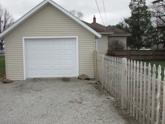 404 Earl St, Chalmers, IN 47929 photo 16