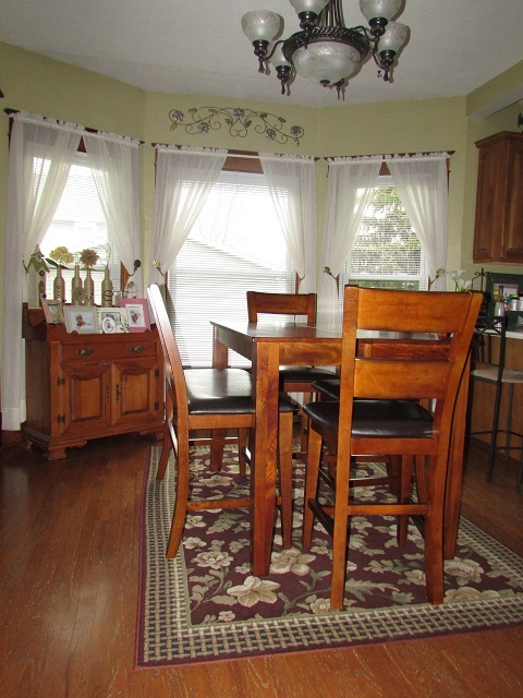 404 Earl St, Chalmers, IN 47929 photo 6