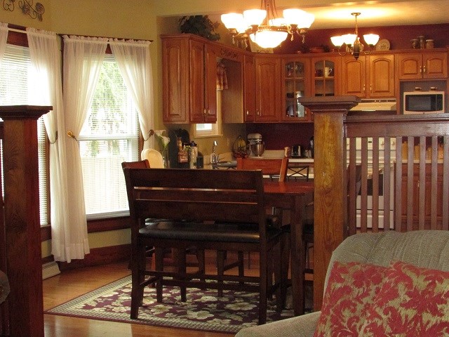 404 Earl St, Chalmers, IN 47929 photo 5