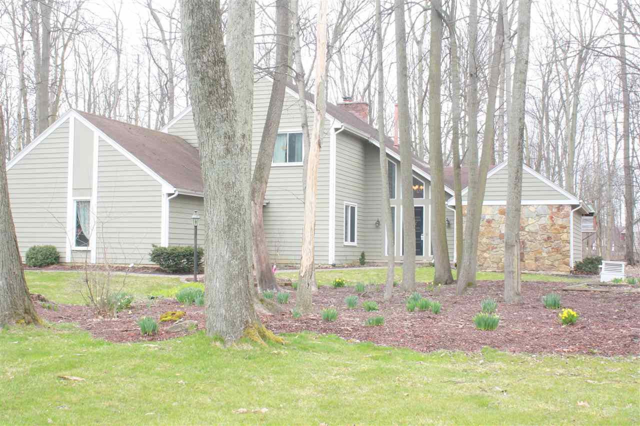 10821 Countrywood Trl, Fort Wayne, IN 46845 photo 2