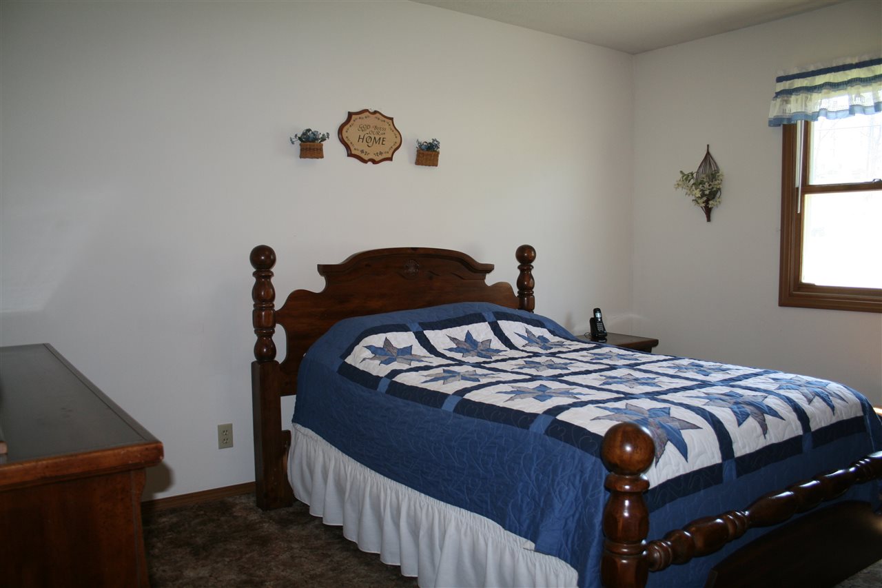 209 Candlelight Ln, Oolitic, IN 47451 photo 9