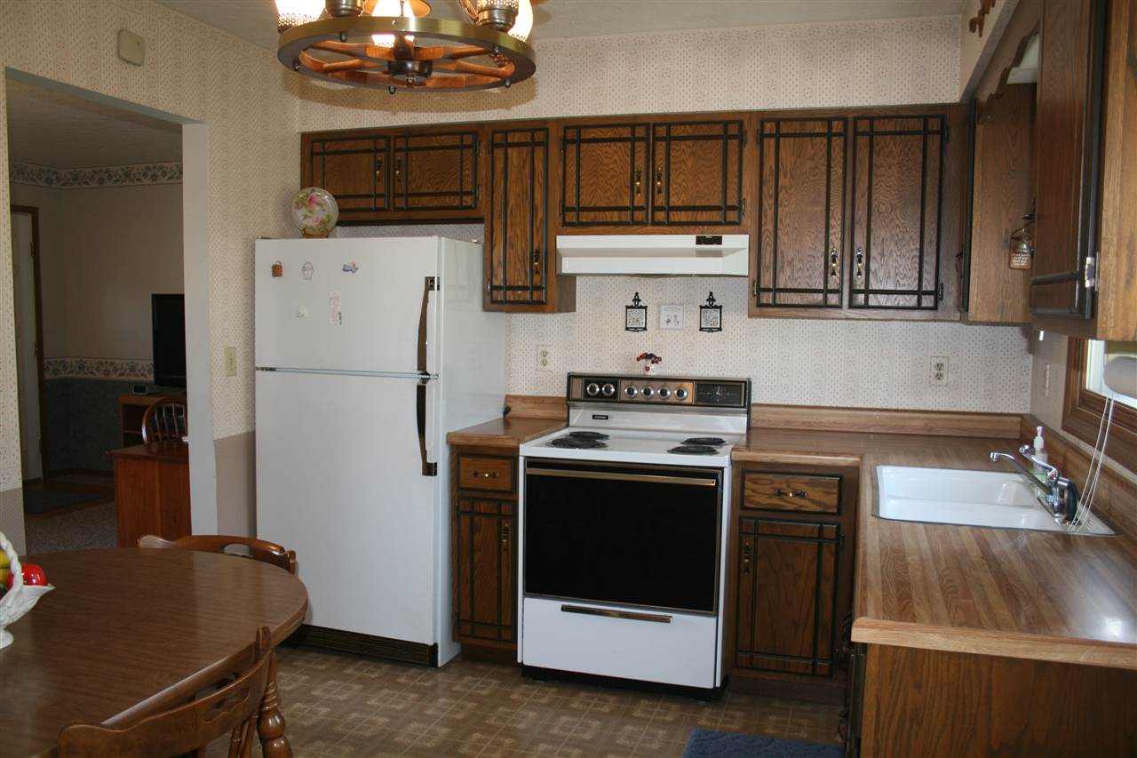 209 Candlelight Ln, Oolitic, IN 47451 photo 8