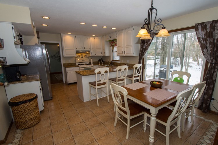 52110 Arrowhead Cir, Granger, IN 46530 photo 13