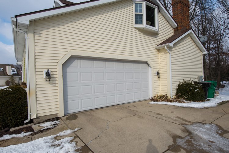 52110 Arrowhead Cir, Granger, IN 46530 photo 3