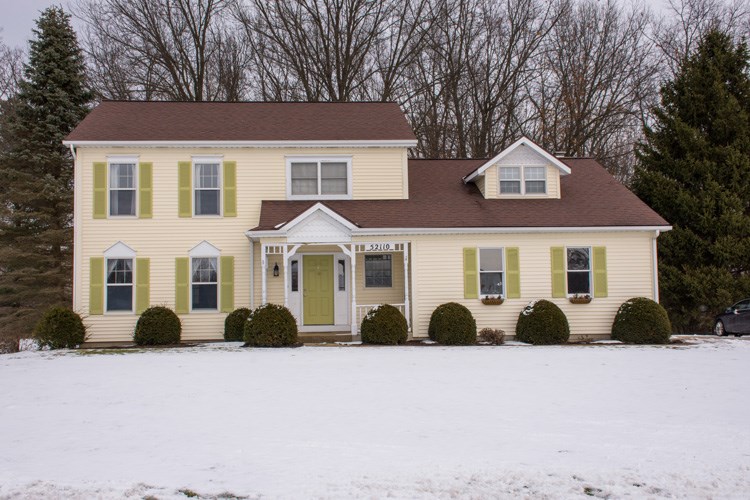 52110 Arrowhead Cir, Granger, IN 46530 photo 1