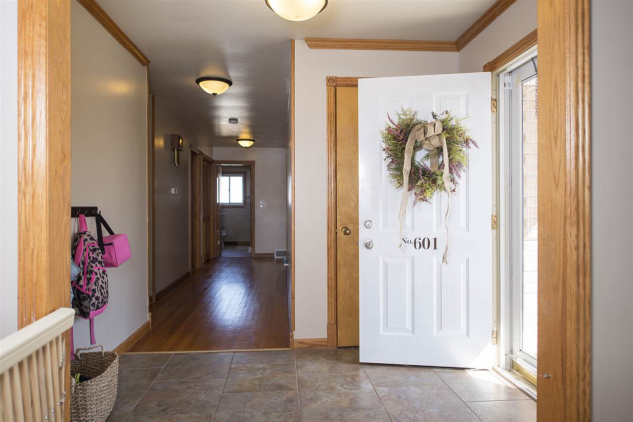 601 Fairview Dr, Princeton, IN 47670 photo 2