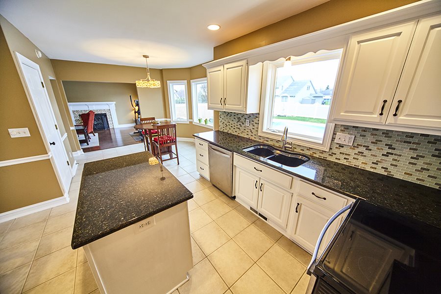 1406 Baron Ct, Auburn, IN 46706 photo 14
