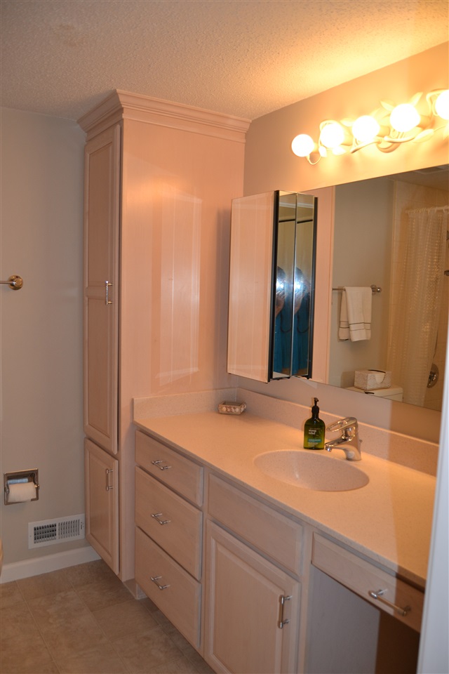 1077 Greenleaf Blvd #104, Elkhart, IN 46514 photo 18