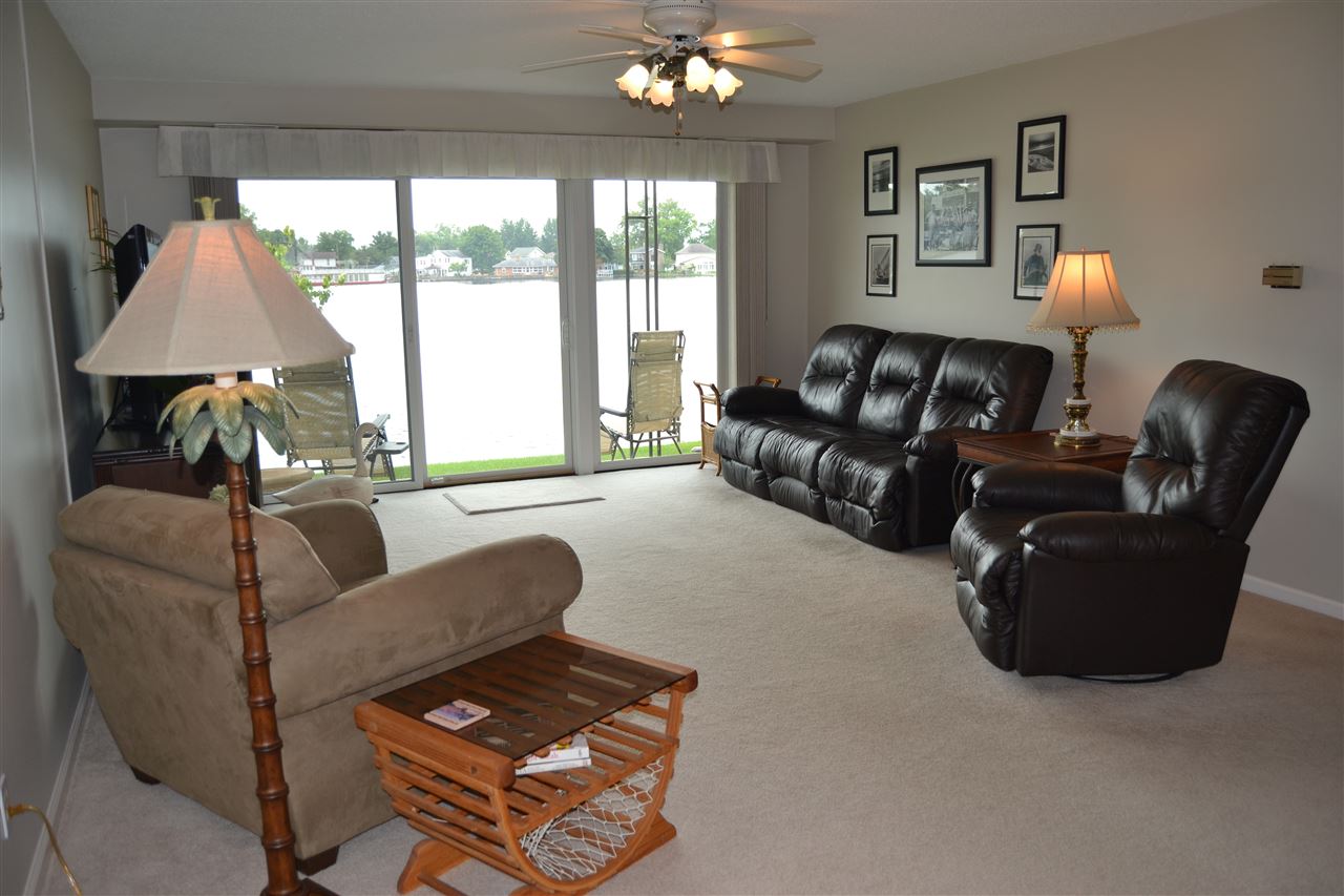 1077 Greenleaf Blvd #104, Elkhart, IN 46514 photo 3