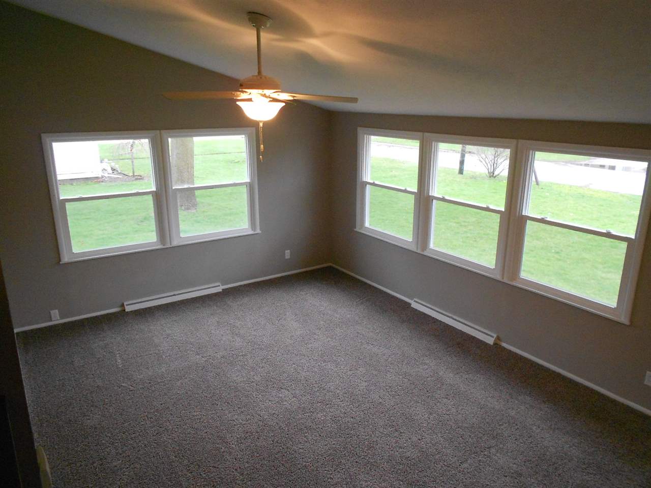 243 Parker Ave, Elkhart, IN 46516 photo 3