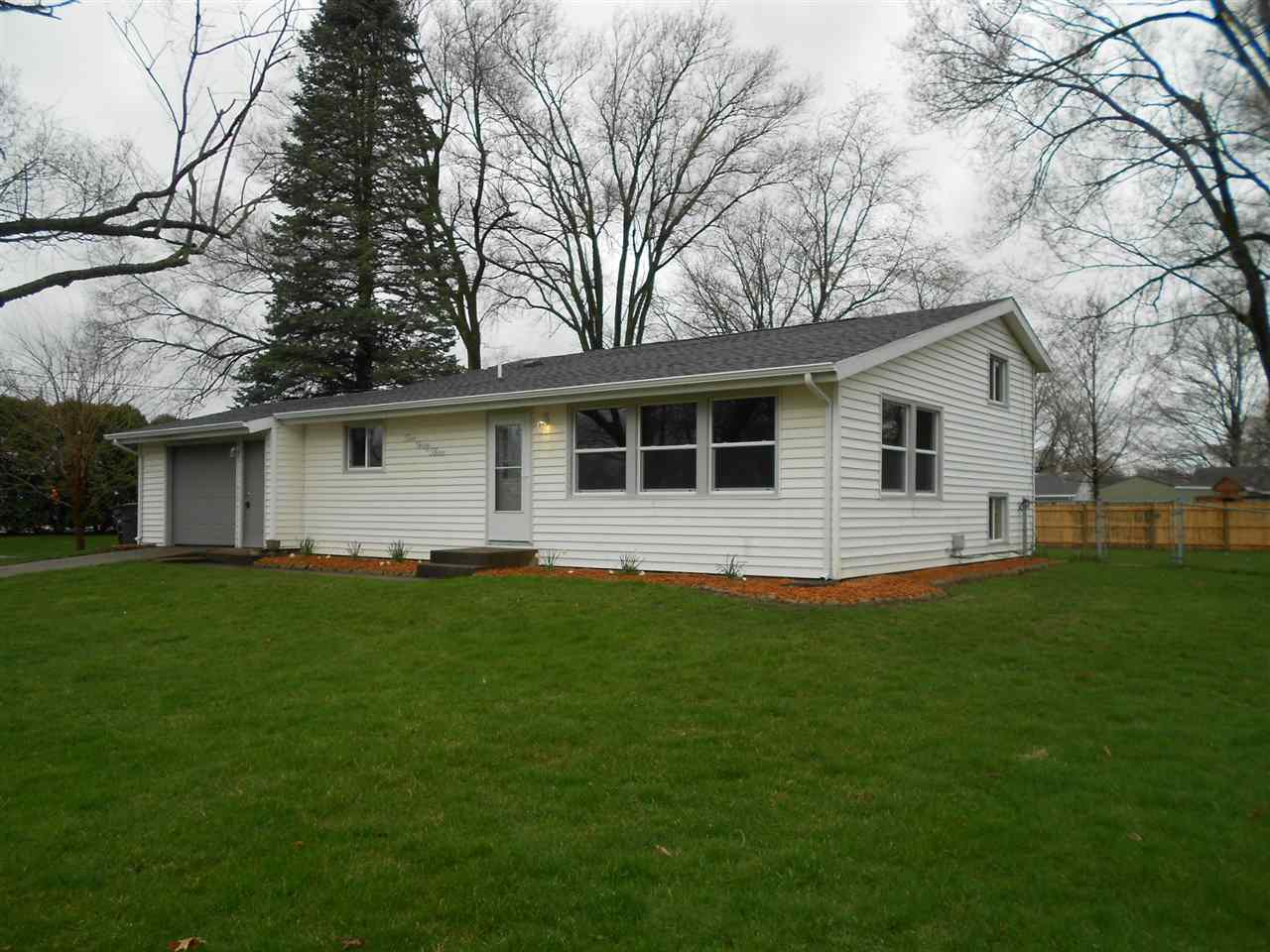 243 Parker Ave, Elkhart, IN 46516 photo 2