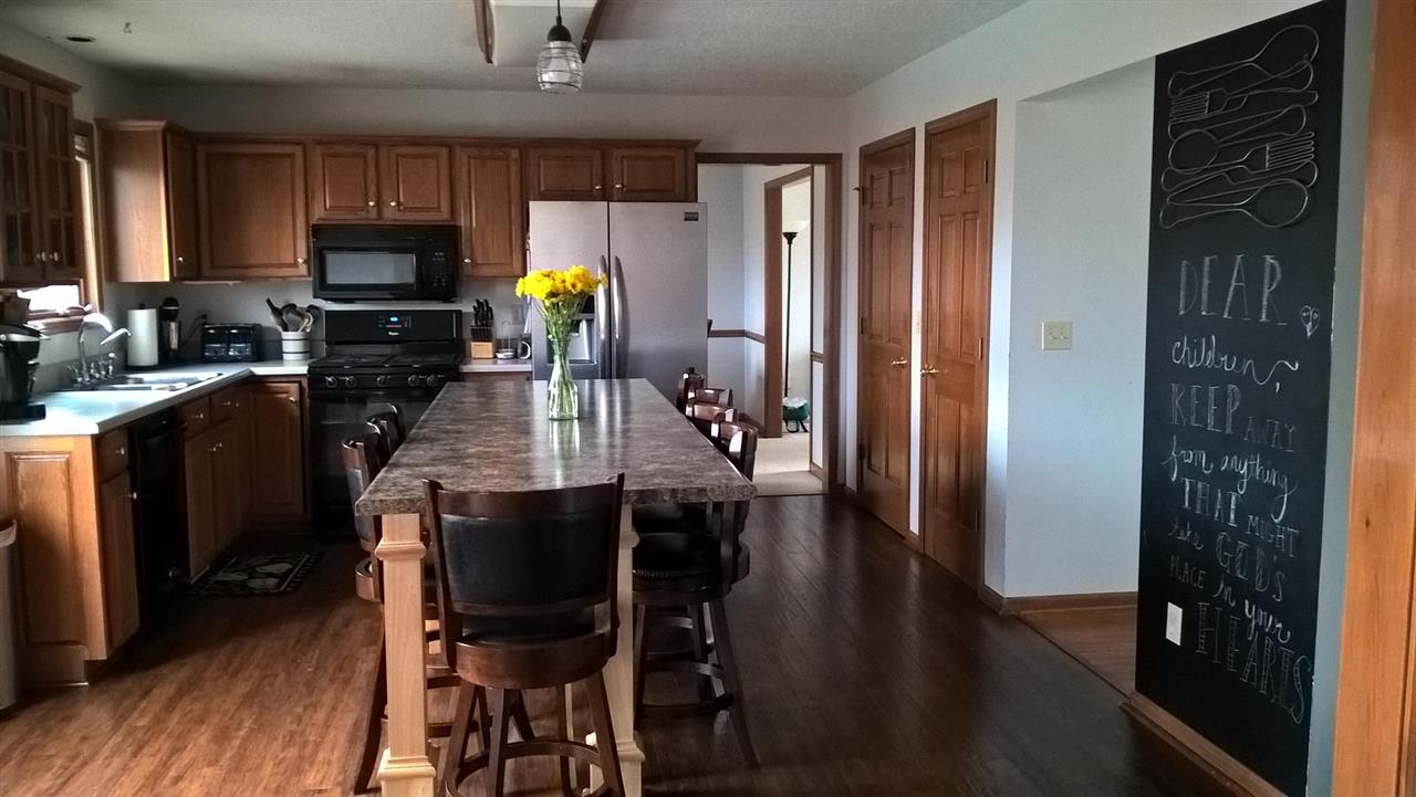 8432 Pember Brook Dr, Fort Wayne, IN 46804 photo 12