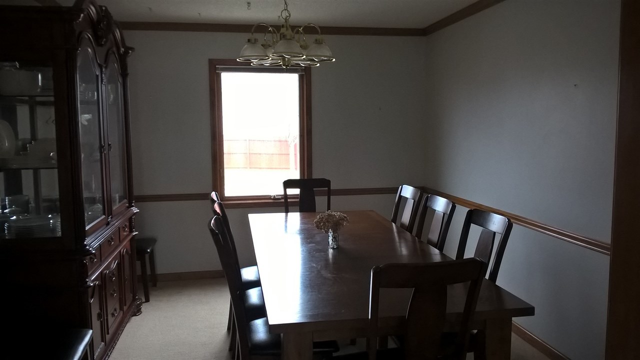 8432 Pember Brook Dr, Fort Wayne, IN 46804 photo 9