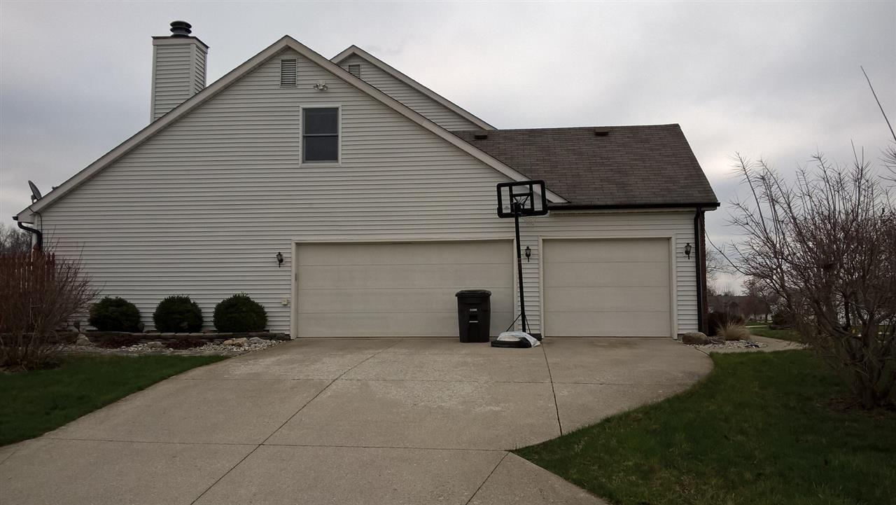 8432 Pember Brook Dr, Fort Wayne, IN 46804 photo 4