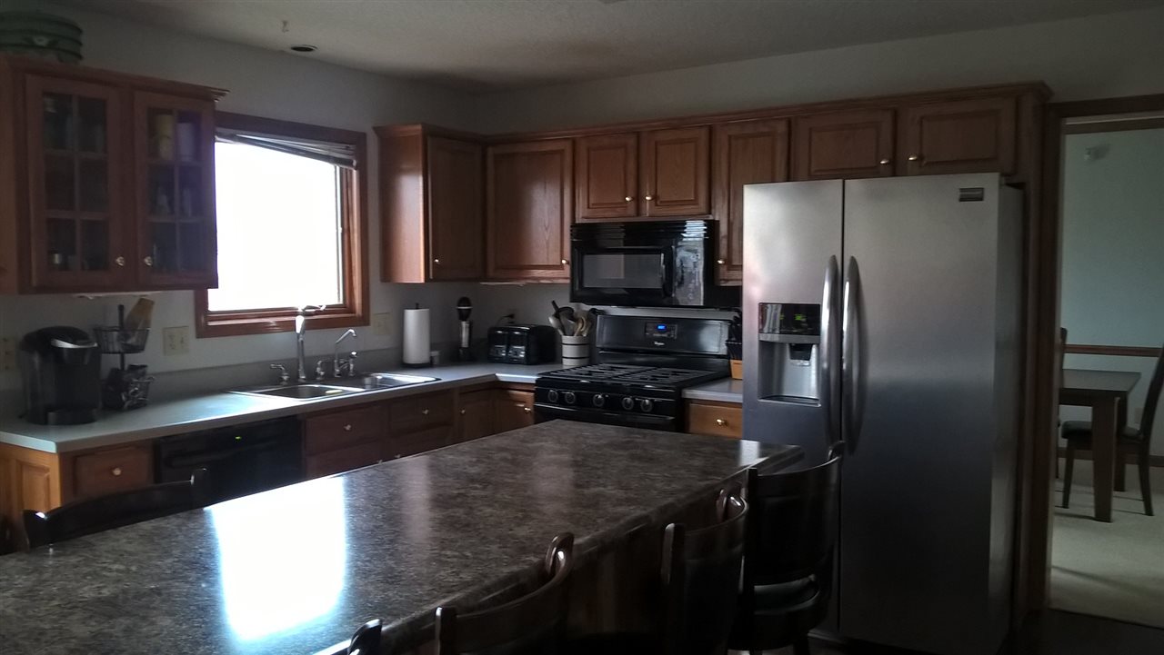 8432 Pember Brook Dr, Fort Wayne, IN 46804 photo 10
