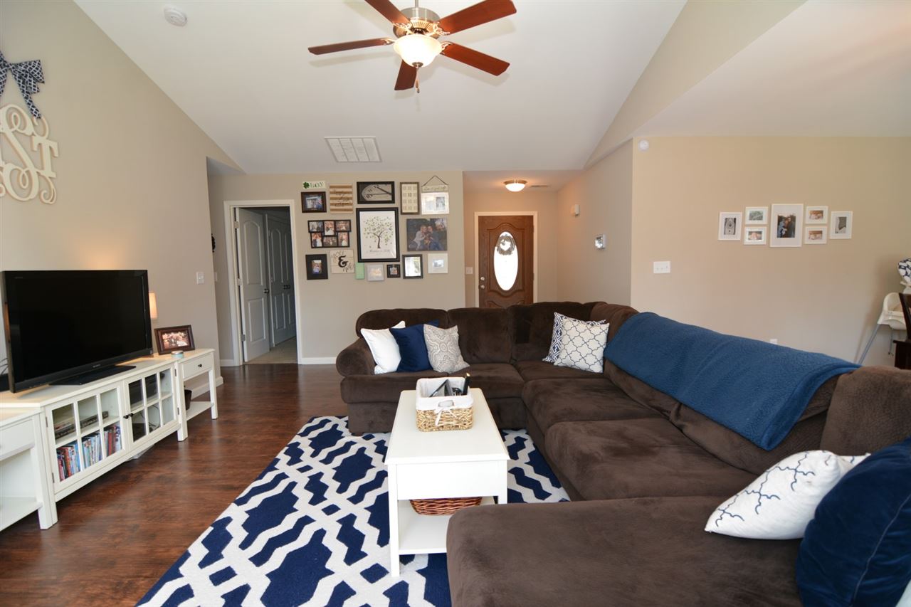2341 Belize Dr, Evansville, IN 47725 photo 4