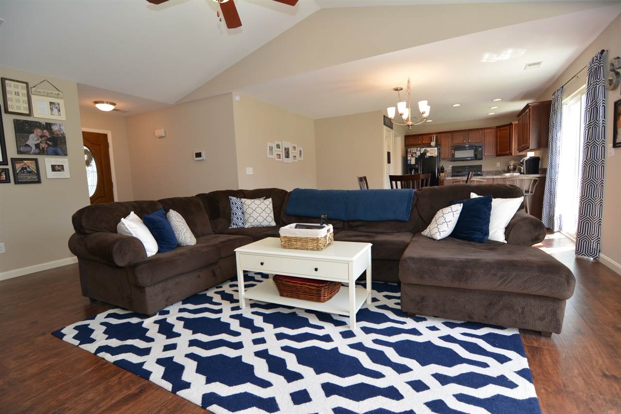 2341 Belize Dr, Evansville, IN 47725 photo 6