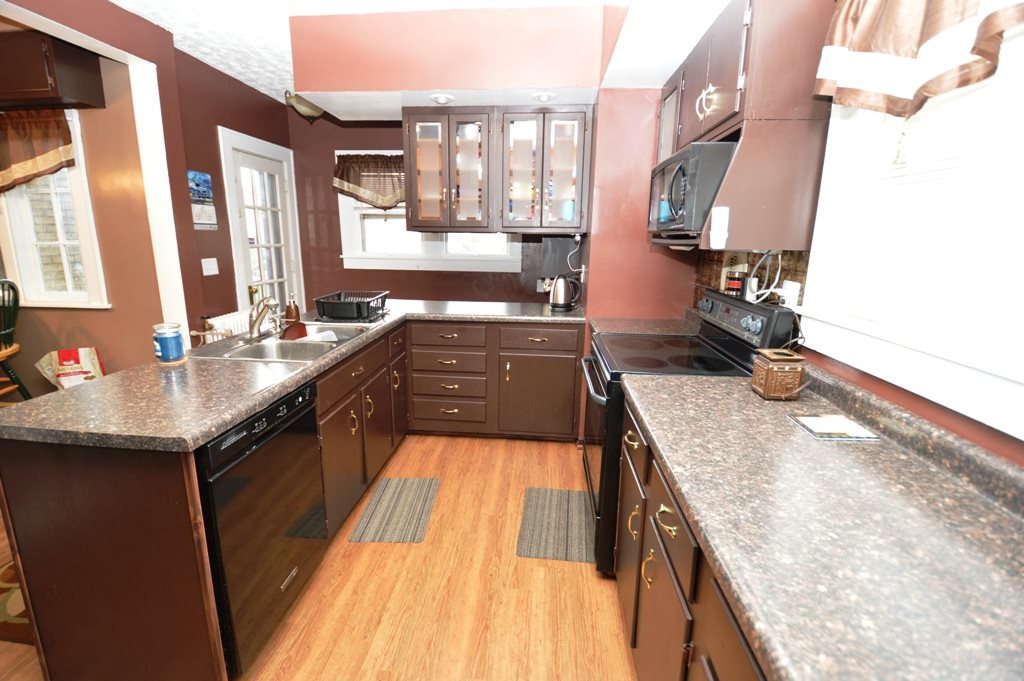 957 E Clinton St, Frankfort, IN 46041 photo 11