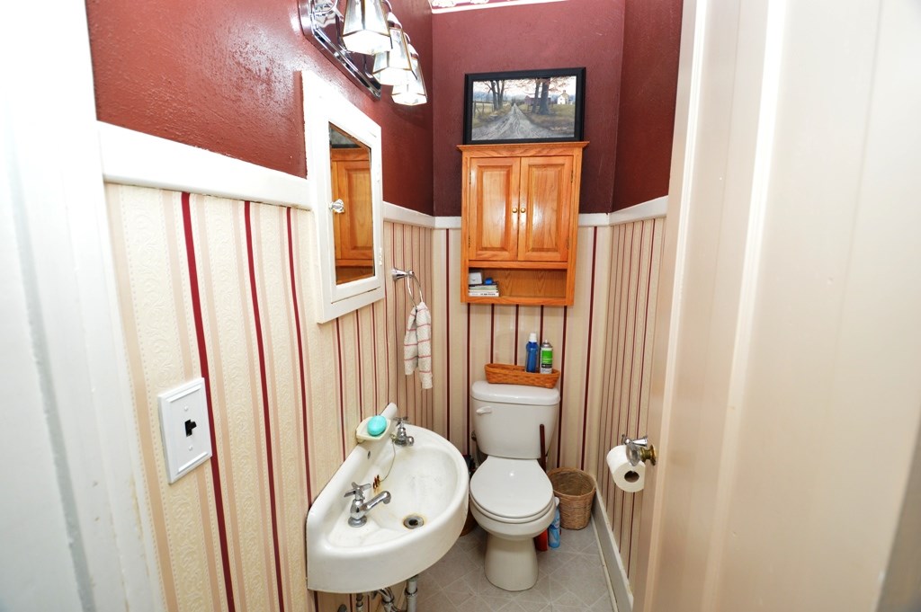 957 E Clinton St, Frankfort, IN 46041 photo 14