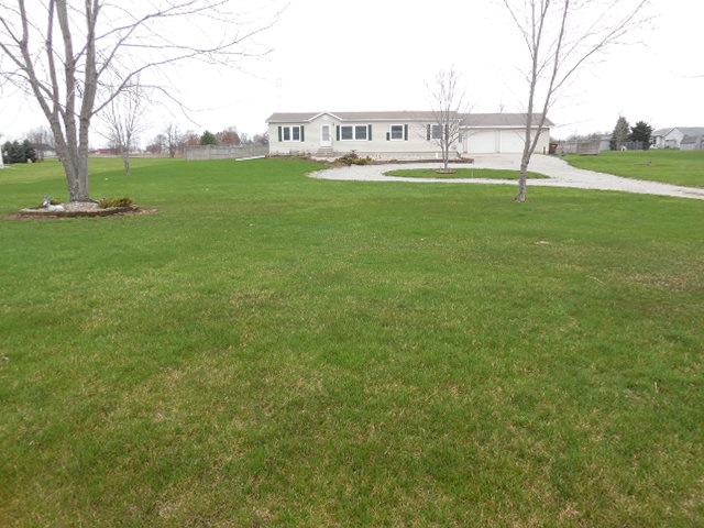 2145 E 400 S, Wolcottville, IN 46795 photo 2