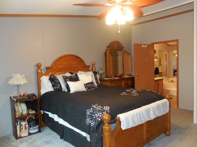 2145 E 400 S, Wolcottville, IN 46795 photo 15