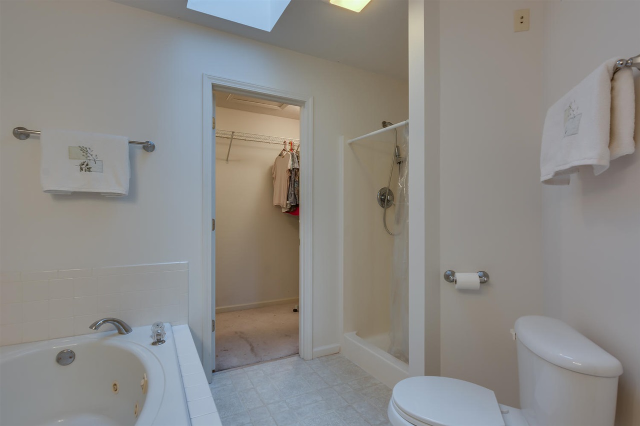 51189 Eaglewood Dr, Granger, IN 46530 photo 17