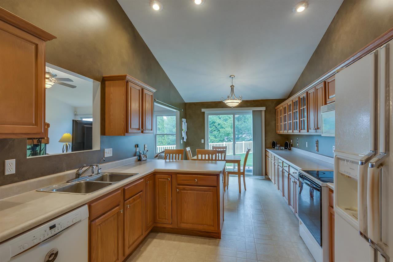51189 Eaglewood Dr, Granger, IN 46530 photo 10