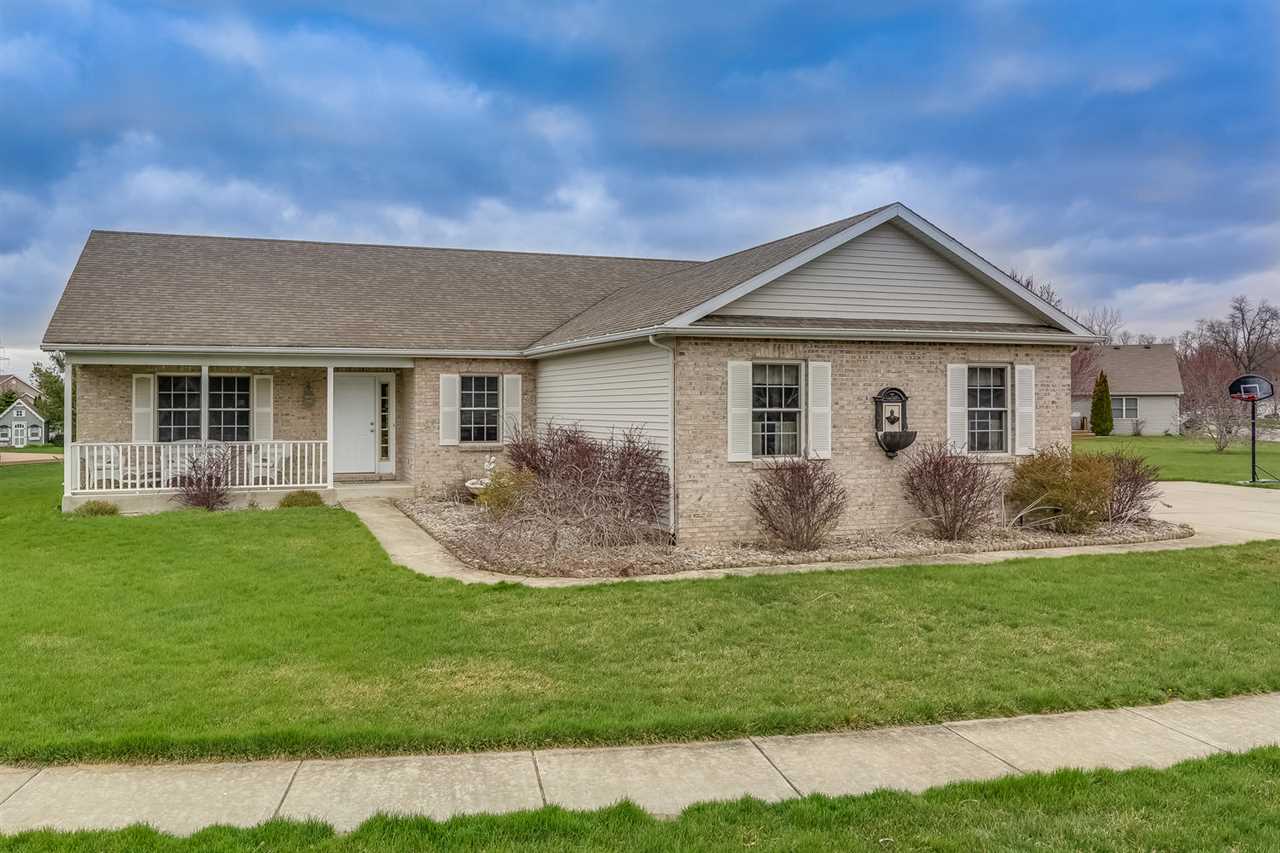 51189 Eaglewood Dr, Granger, IN 46530 photo 2