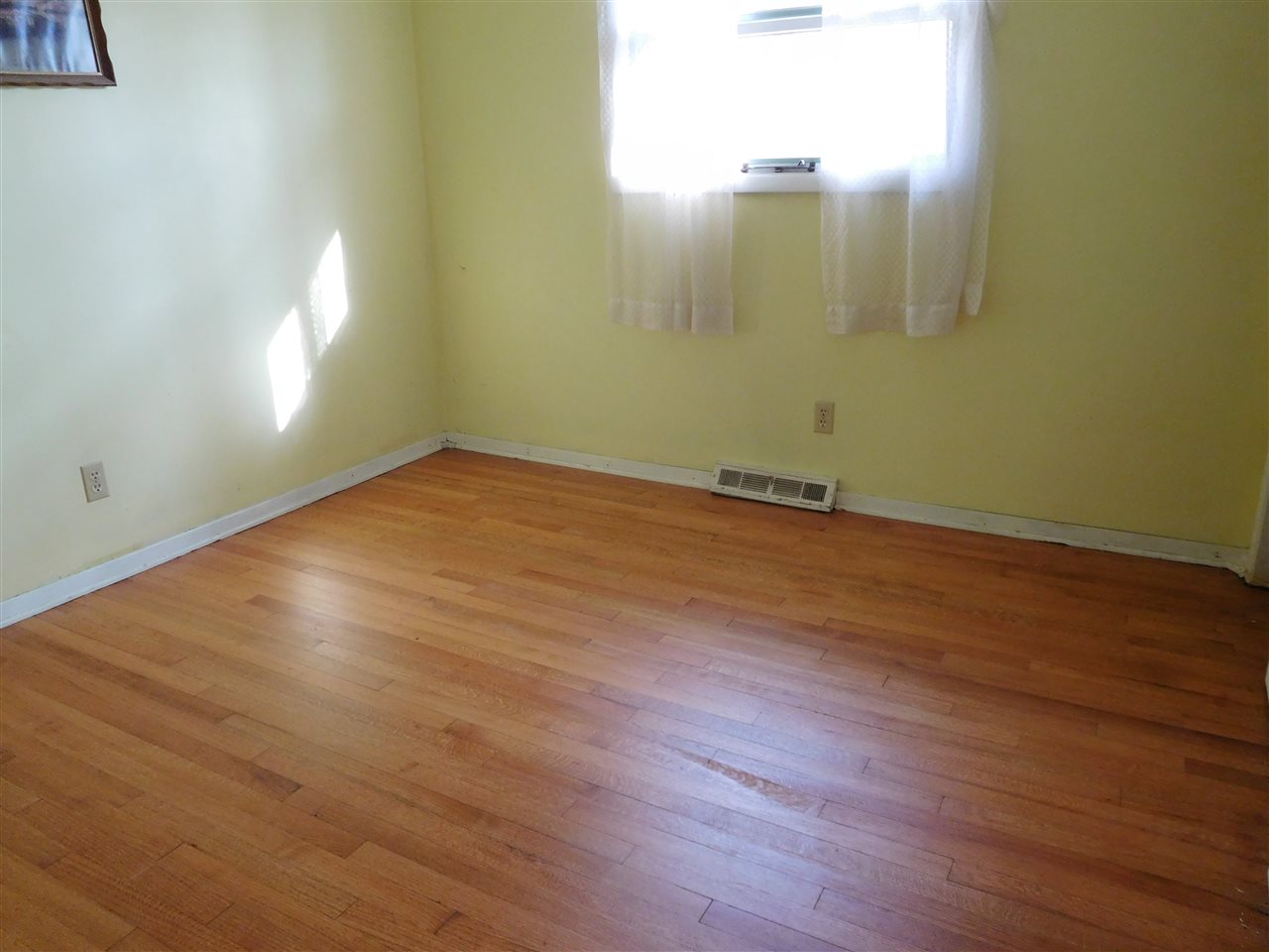 6496 E Cox Dr, Bloomington, IN 47408 photo 7