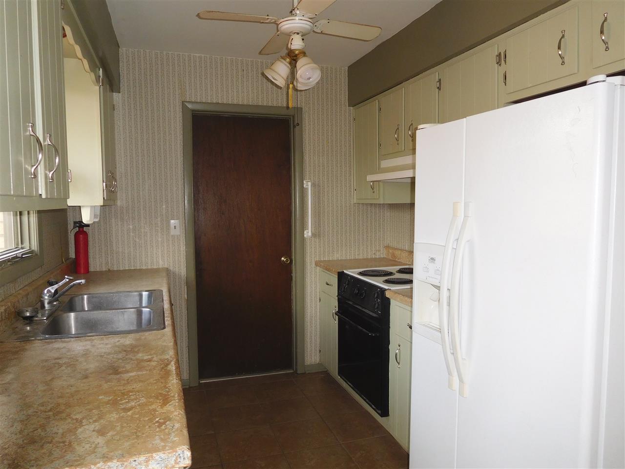 6496 E Cox Dr, Bloomington, IN 47408 photo 5