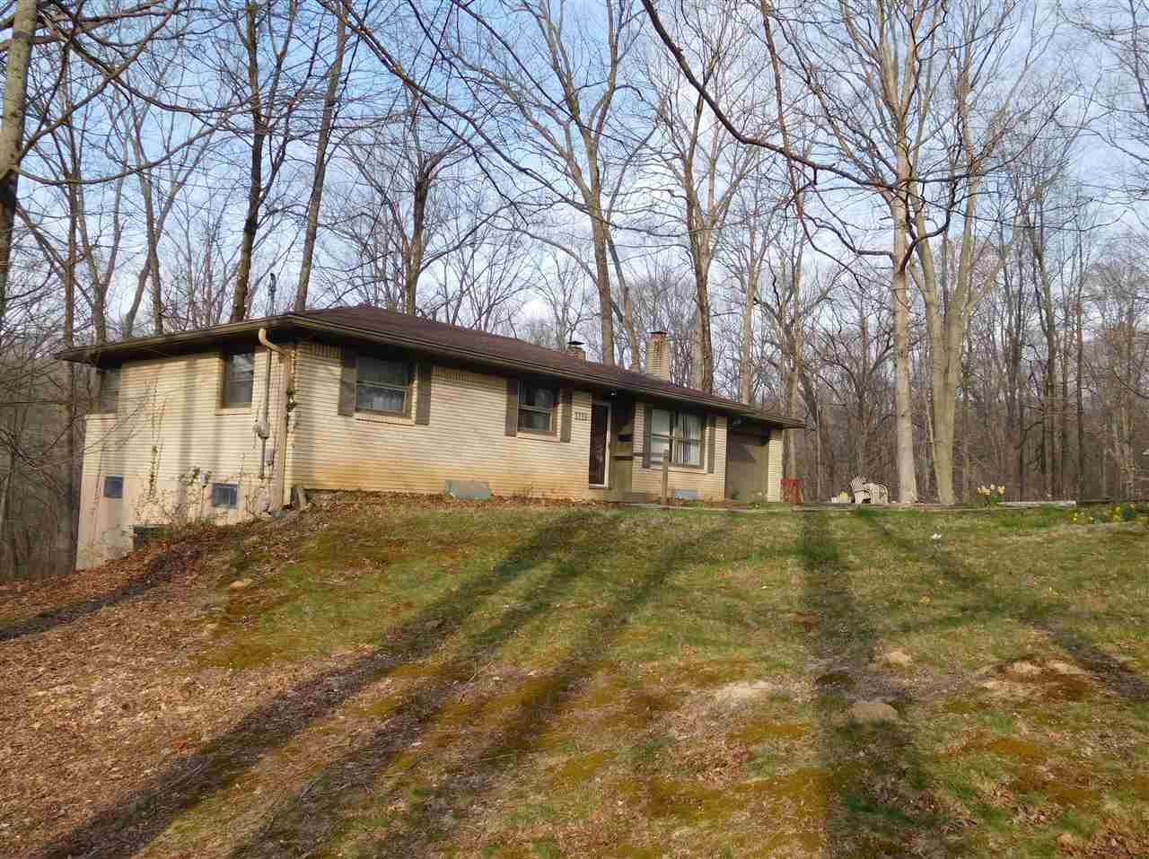 6496 E Cox Dr, Bloomington, IN 47408 photo 1