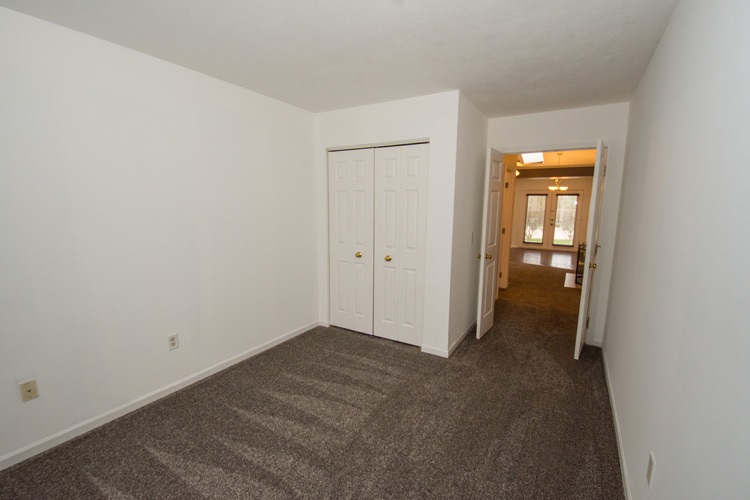 3406 E Jefferson Sq, South Bend, IN 46615 photo 13