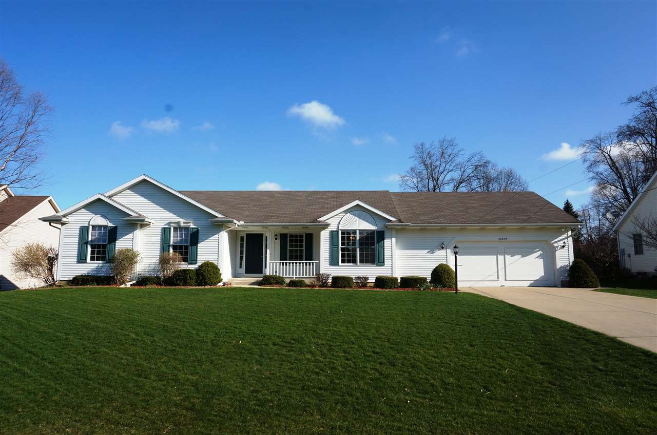 18419 Cypress Dr, South Bend, IN 46637 photo 1