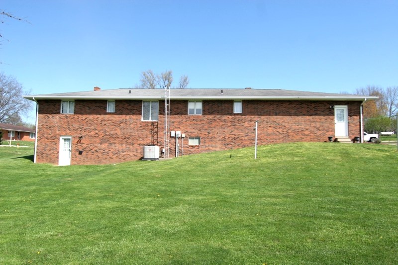 1613 E Hillbrook Rd, Jasper, IN 47546 photo 4