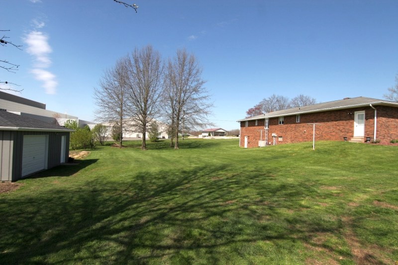 1613 E Hillbrook Rd, Jasper, IN 47546 photo 5
