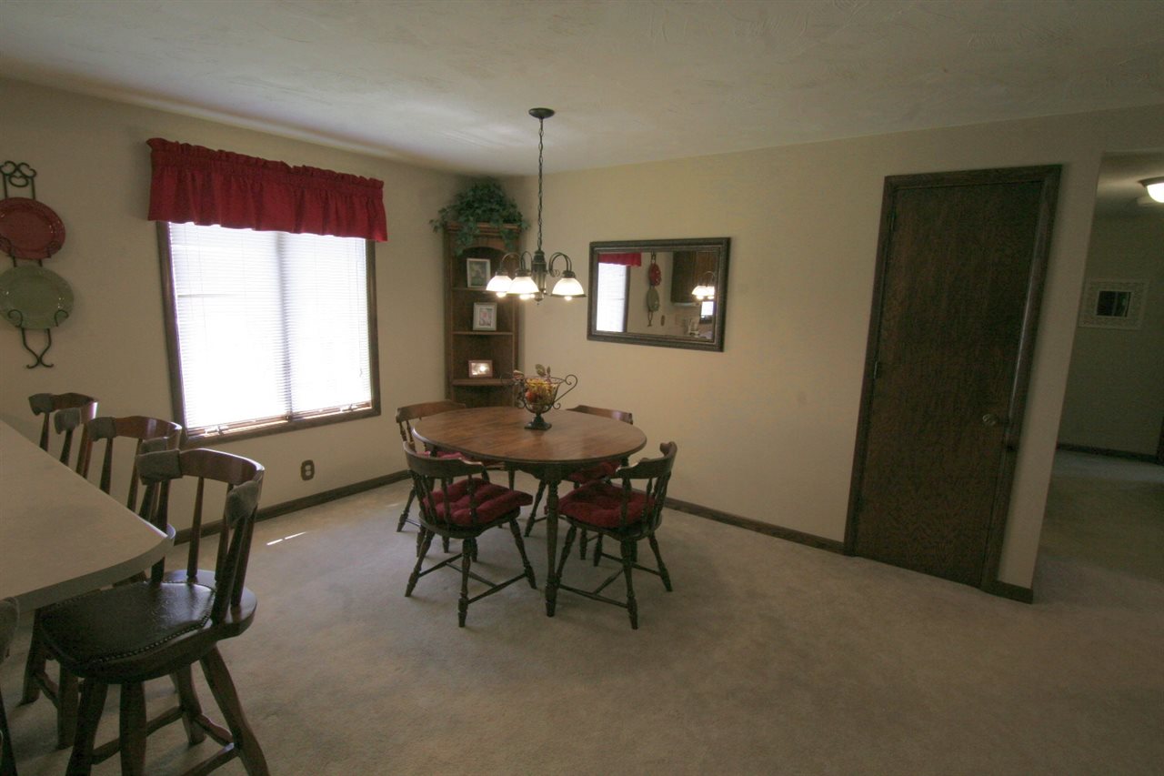 1613 E Hillbrook Rd, Jasper, IN 47546 photo 11