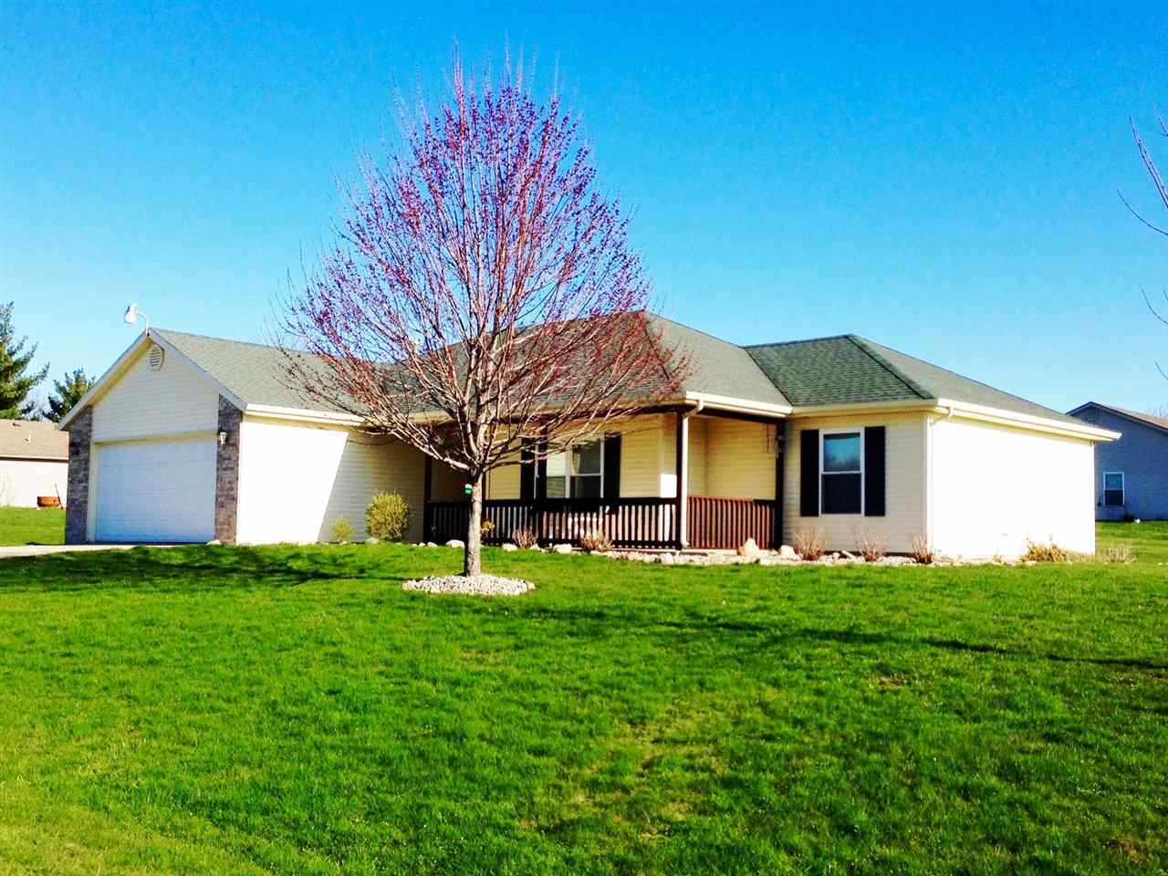 9515 E 490 S, Wolcottville, IN 46795 photo 1