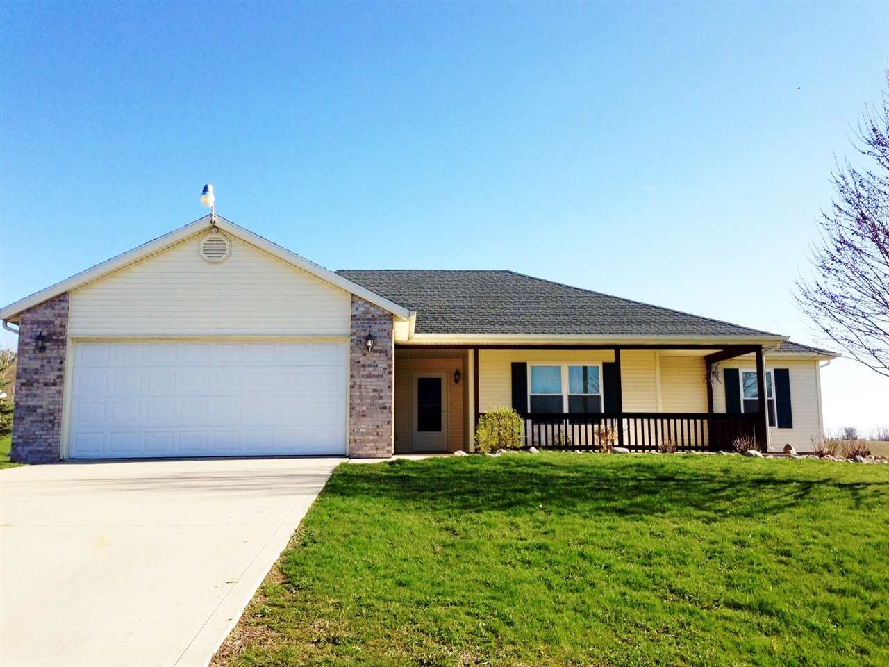 9515 E 490 S, Wolcottville, IN 46795 photo 2