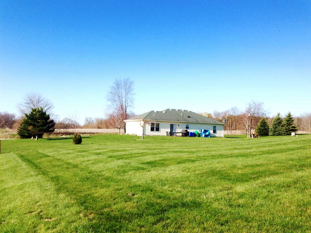 9515 E 490 S, Wolcottville, IN 46795 photo 4
